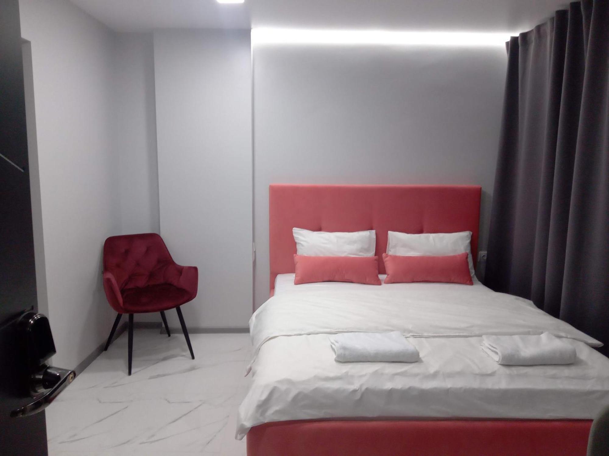 Pure Apartments Vip 2 Leópolis Exterior foto